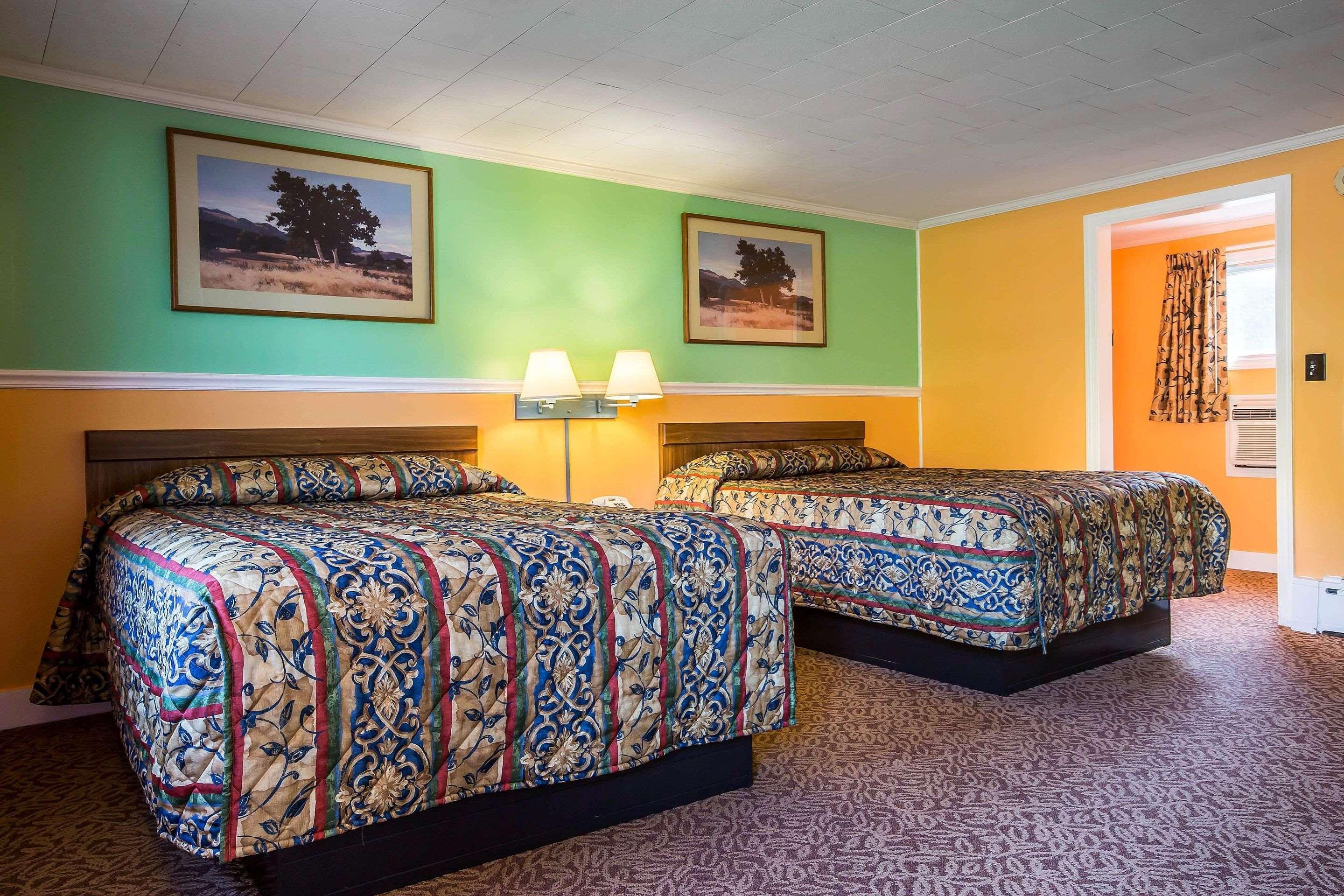 Rodeway Inn Lincoln I-93 Екстер'єр фото
