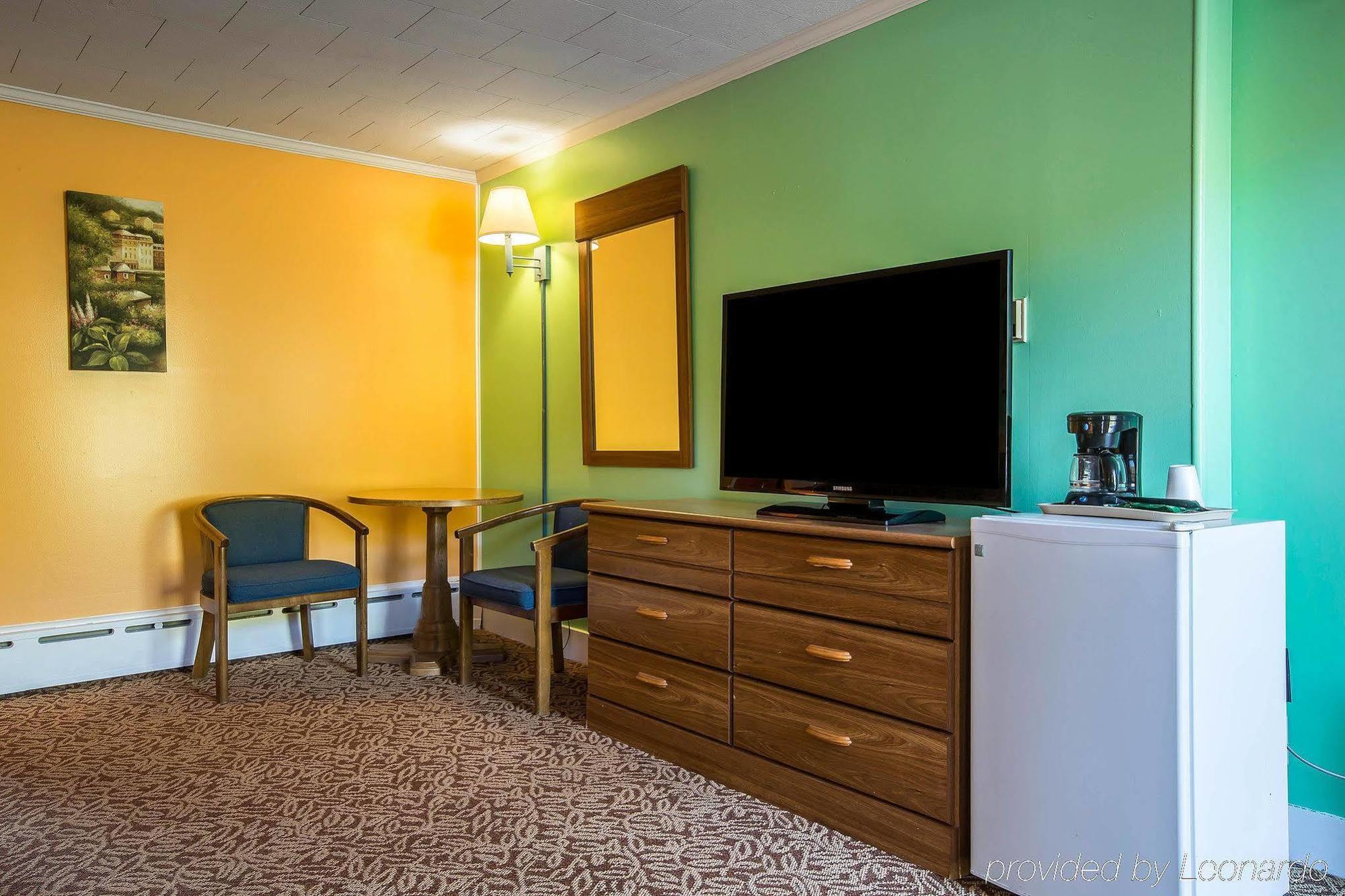 Rodeway Inn Lincoln I-93 Екстер'єр фото