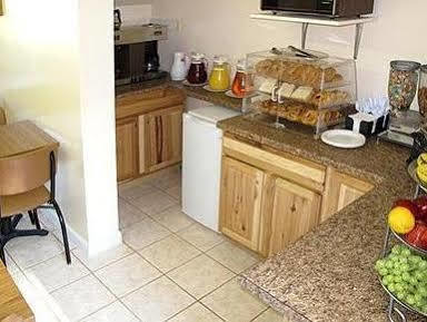 Rodeway Inn Lincoln I-93 Екстер'єр фото