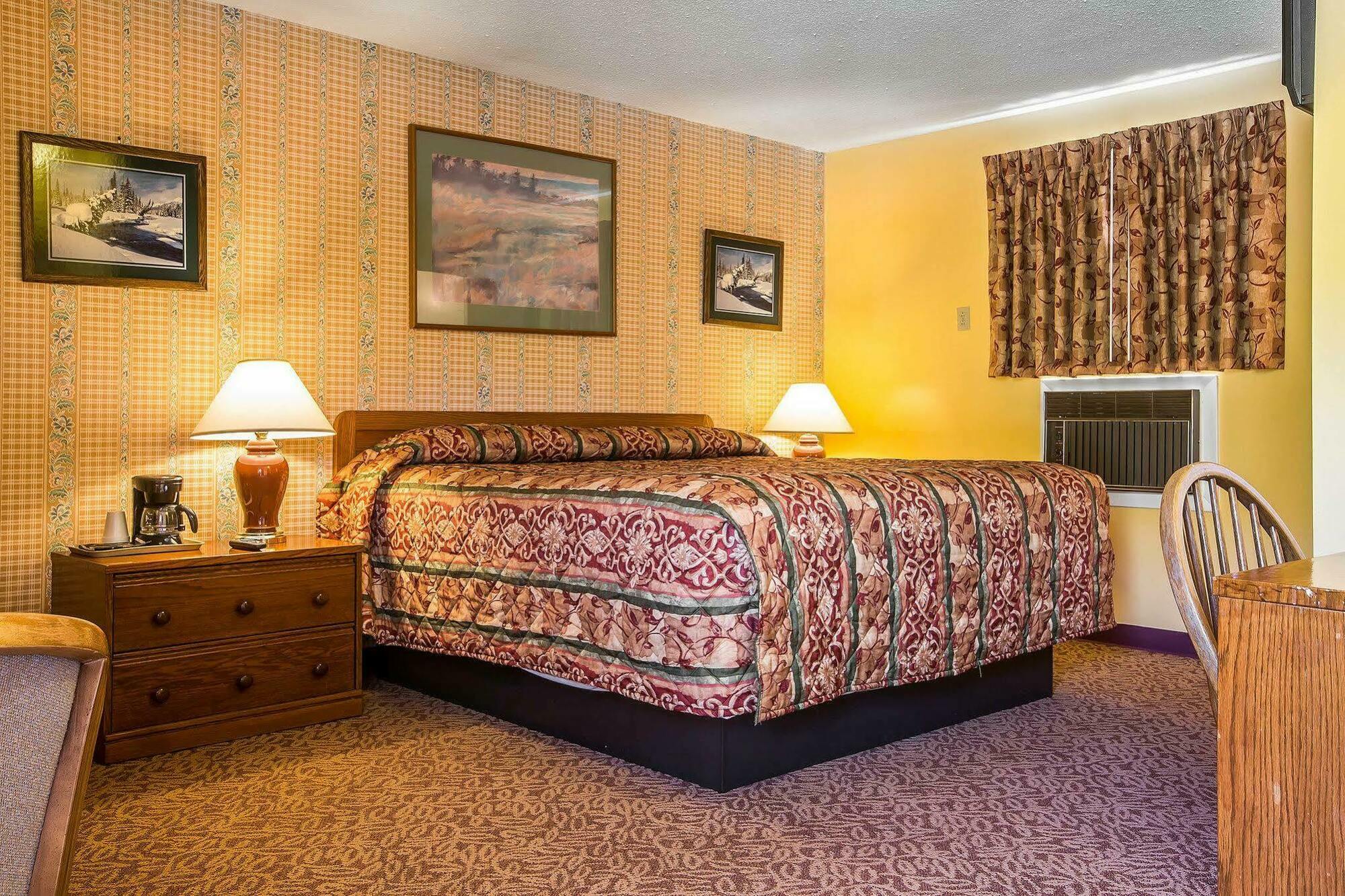 Rodeway Inn Lincoln I-93 Екстер'єр фото